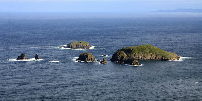 150517ca_21920_bruny_island-the_friars-sth_coast_698x350px